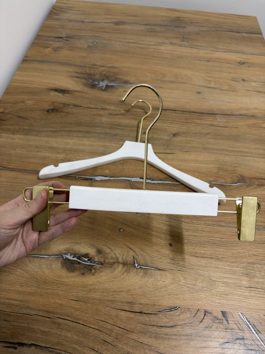 Вешалки. Плечики для одежды