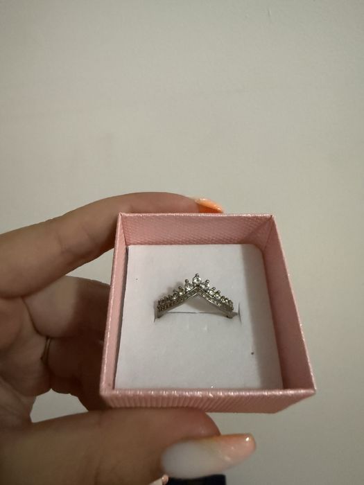 Продавам пръстен тип пандора