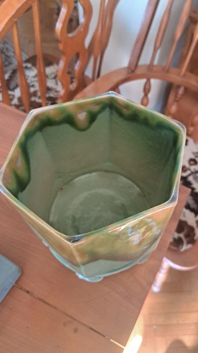 Vas în formă hexagonică!