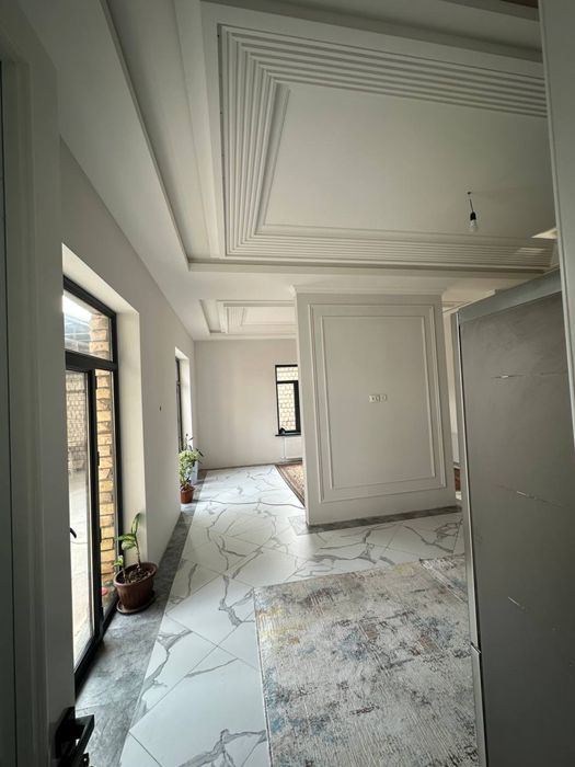 Уч кахрамон  постидан 6 км кирганХожи ота 2 этажли 5 соток уй сотилади