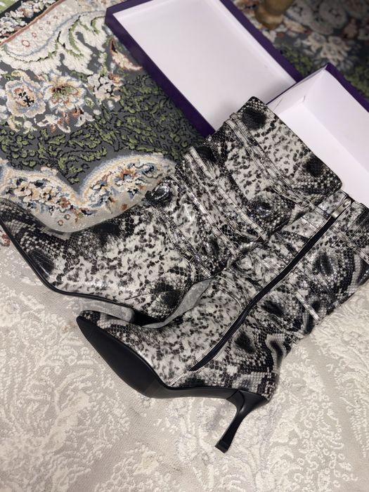 кожанный етік,новый