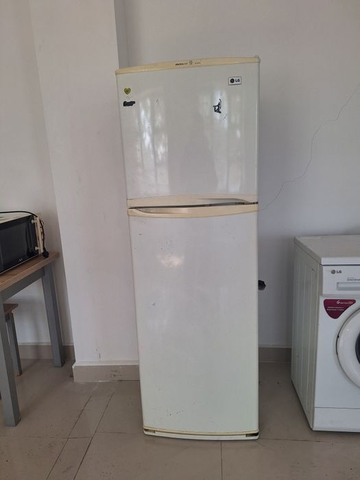 Продам холодильник