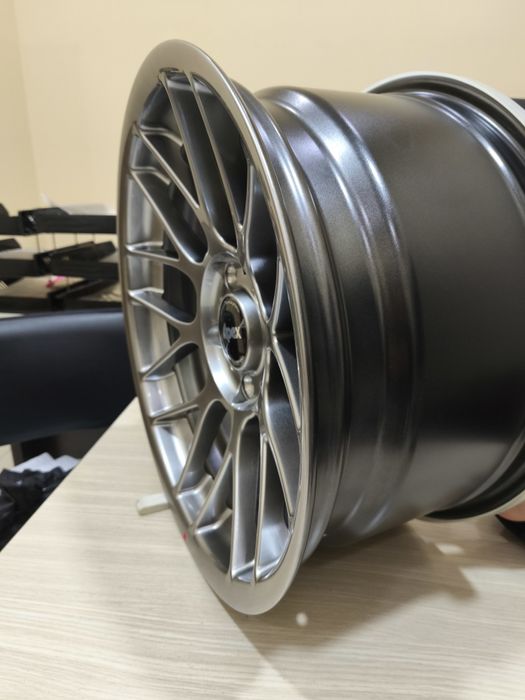 APEX ARC-8 R17 5x120 9J ET30