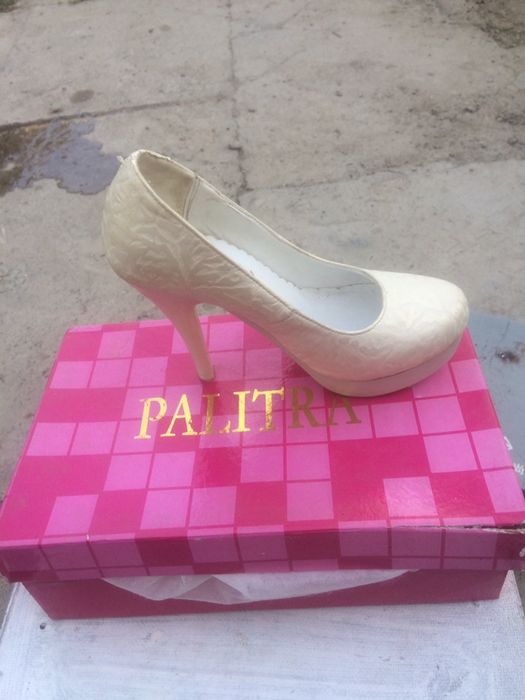Продам  туфли  женские