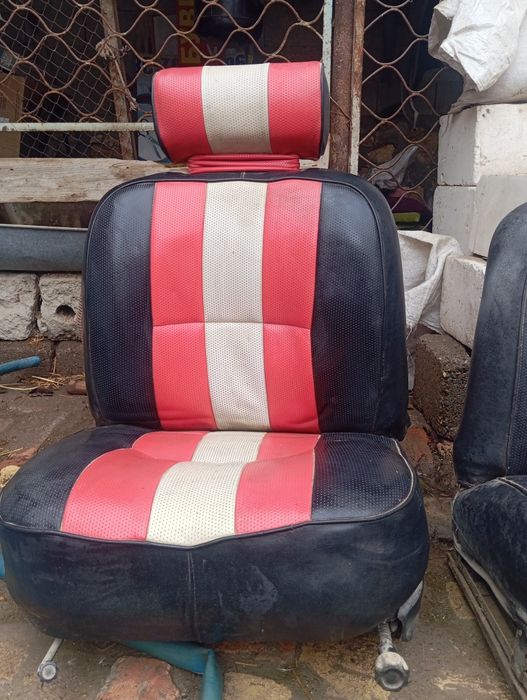 Vaz 2106 sideniyasi sotiladi