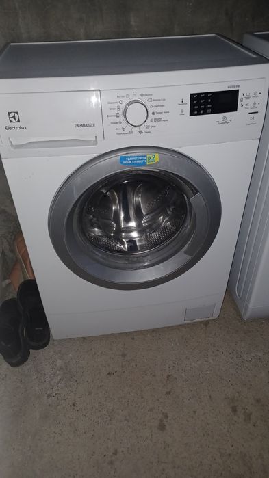 Стиралька 8kg ЕLIKTROLUX в отличном состояние  всё заводской