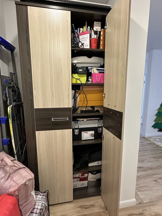 Продам шкаф срочно