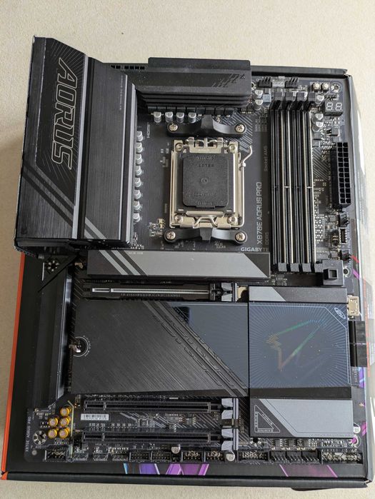 [30м ГАРАНЦИЯ] Дъно GIGABYTE X870E AORUS PRO