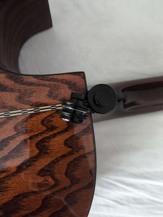 Vând chitară Fender GDC 200SCE NAT – stare foarte bună