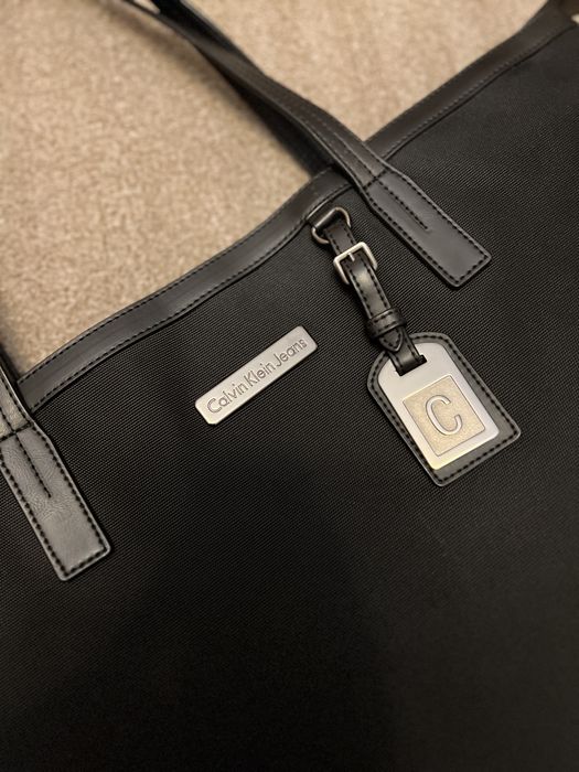 Тоут Calvin Klein