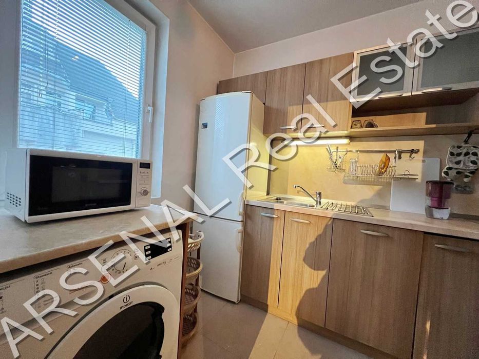 Дава се под наем Тристаен апартамент в София, Лозенец - 130 кв.м за 797.64 € - Снимка #2