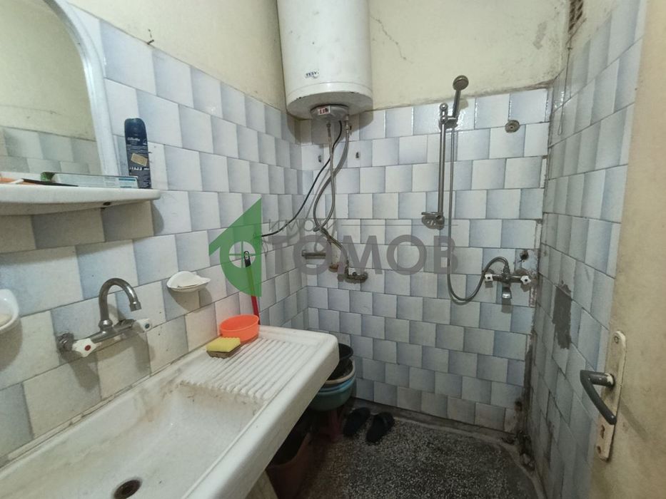 Продава се Тристаен апартамент в Стара Загора, Център - 70 кв.м за 1442 €/кв.м - Снимка #6