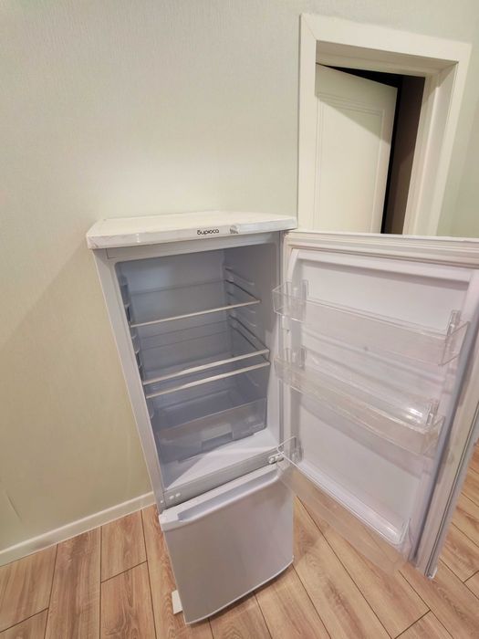 Холодильник Бирюса