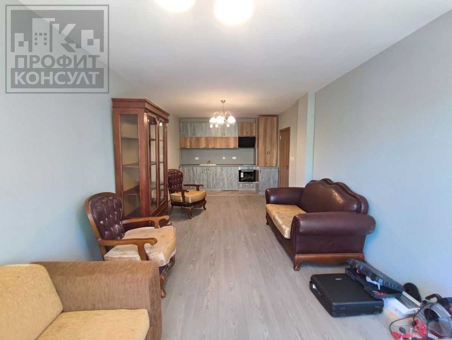 Продава се Двустаен апартамент в Велико Търново, Център - 63 кв.м за 2461 €/кв.м - Снимка #2