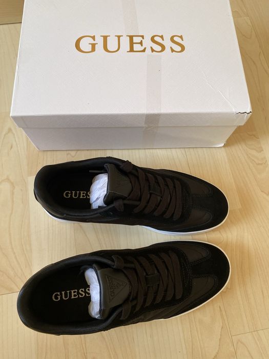 Pantofi Guess noi