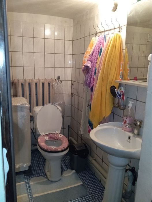1 Xonali Uy Sotiladi