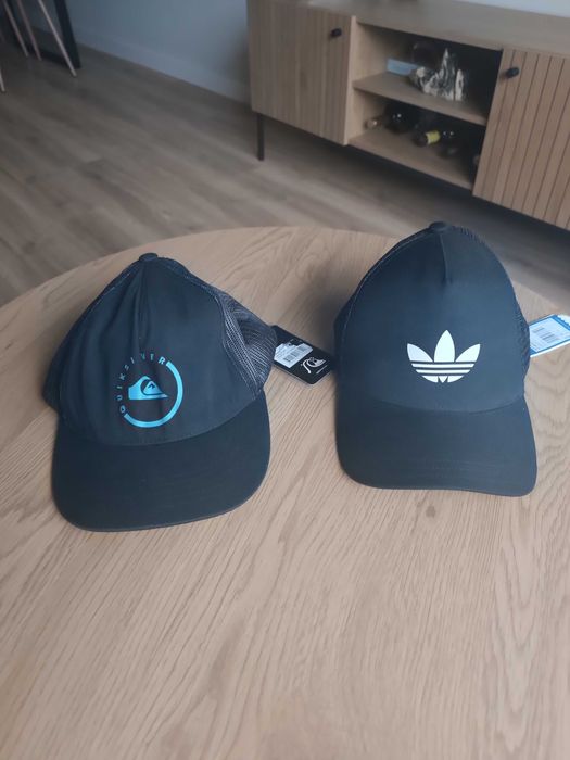 Шапки Adidas и Quiksilver