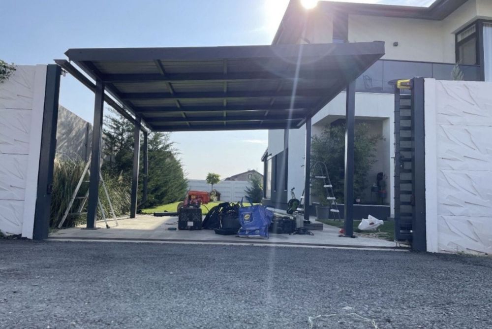 Garaj metalic nou, disponibil în variante de dimensiuni single, double