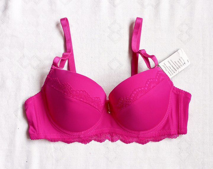 Продаются новые бюстгалтеры в трёх цветах