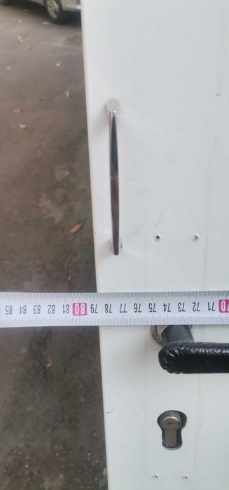 Продам пластик дверь
