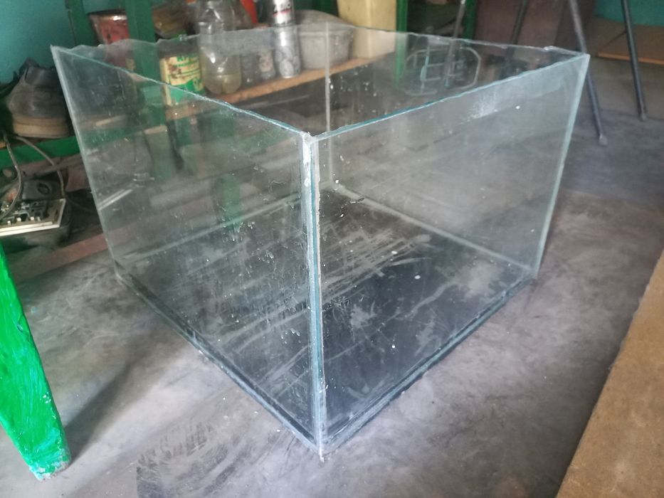 Продам 75л аквариум