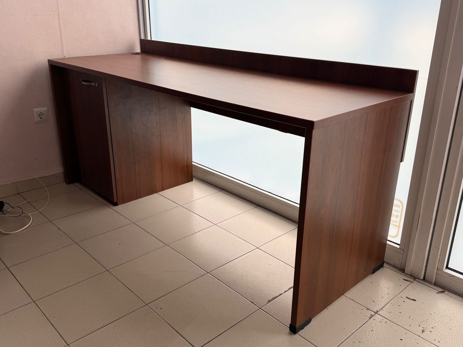 Офис обзавеждане