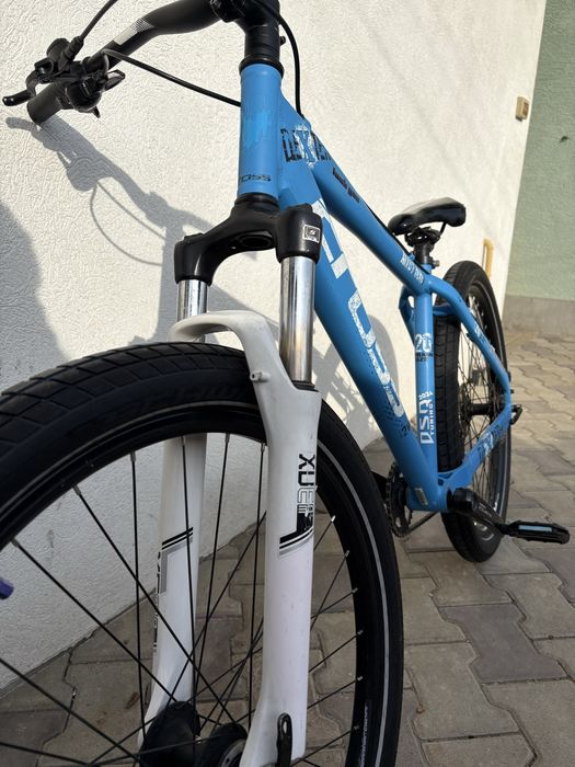 Cross Dexter Custom – Modificat pentru Wheelie | Schwalbe Super Moto-X