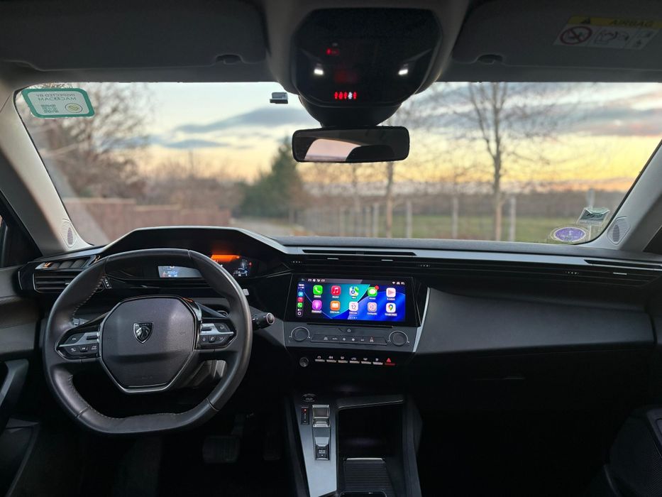 Vand Peugeot 308 2022 1.2i automat