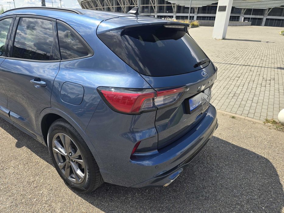 FORD Kuga 2022 — imagine 2
