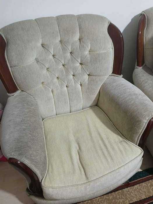 Диван с двумя креслами