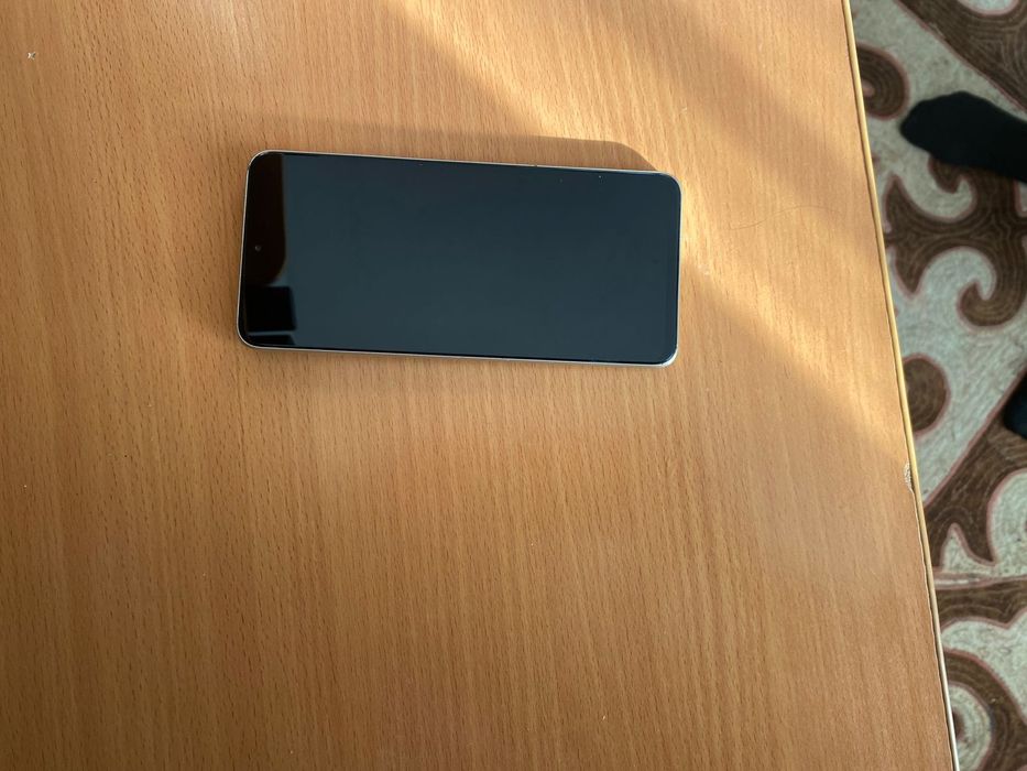 Продам срочно Huawei nova 13i