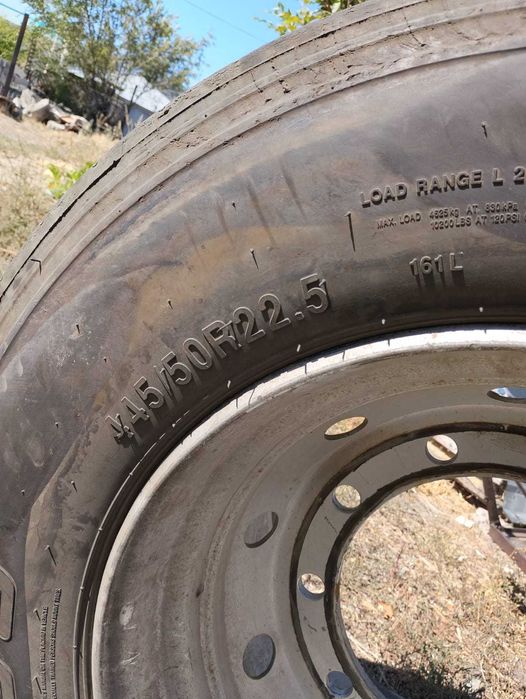 Шина  для грузовых автомобилей