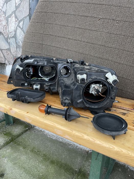 Оригинален дясен фар за мазда 6 оборудван