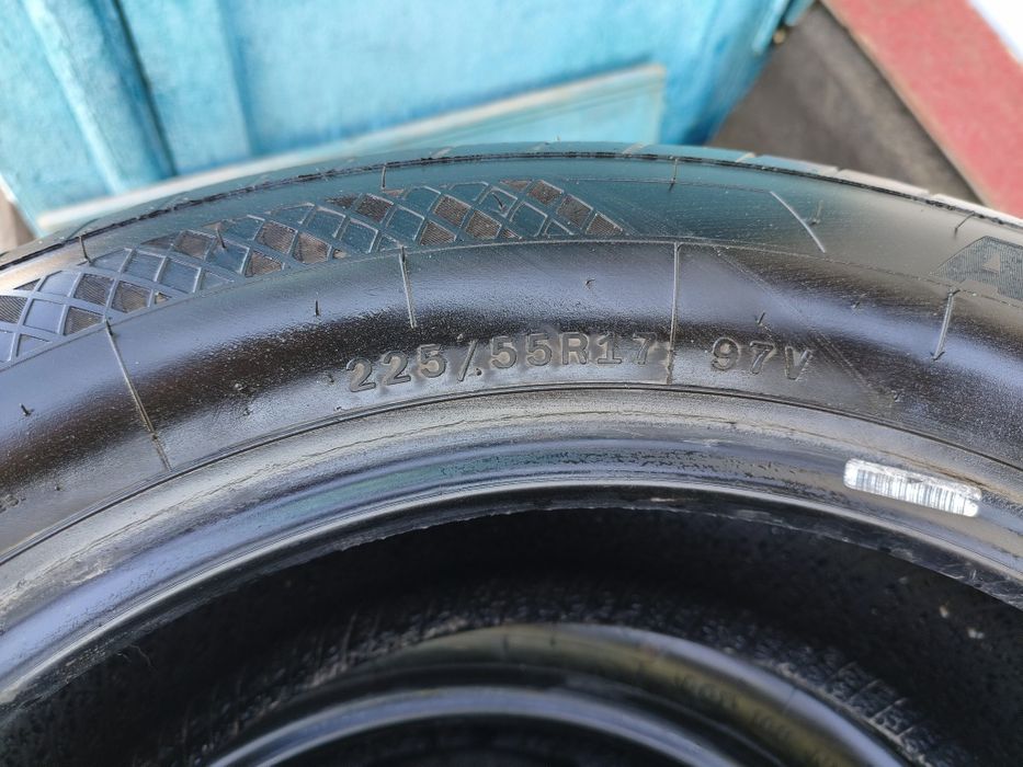 Резина летняя 225/55/R17
