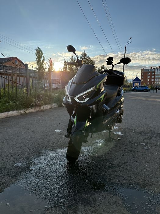 Продам скутер 200 куб