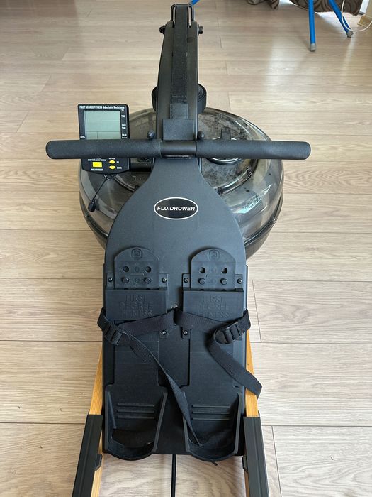 Rower(aparat de vâslit cu apa)