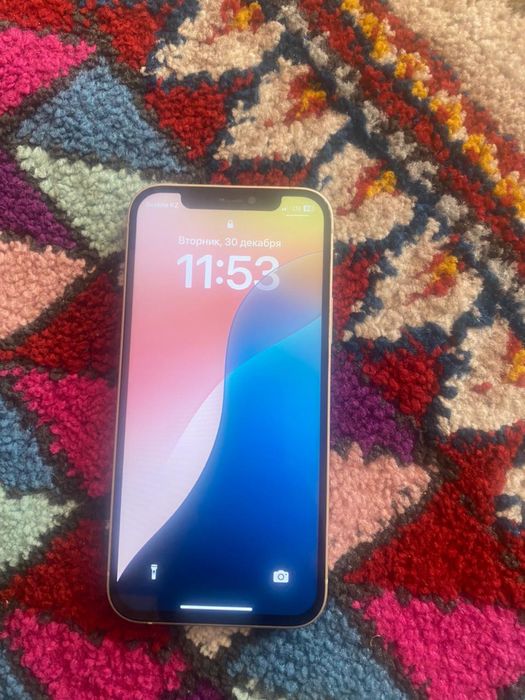 Продам айфон 12 на 128гб