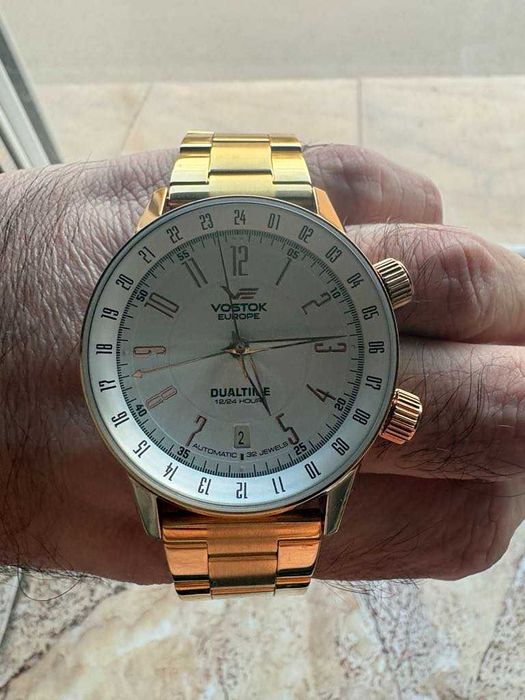 продавам чисто нов -  Vostok-Europe GAZ-14 Limousine - 2426/5609060