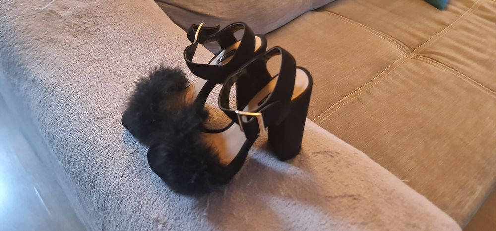 Sandale fashion cu blăniță