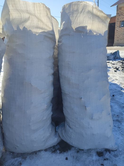 Уголь дрова в мешках