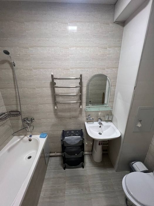 Сдается 1 комнатная квартира напротив парка Бабура.