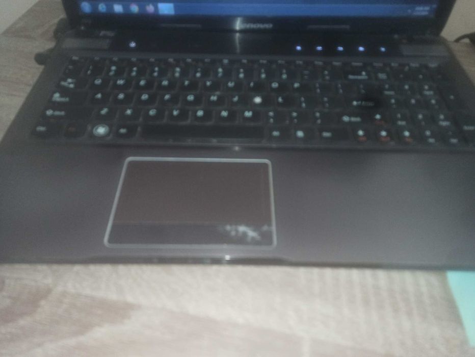Лаптоп lenovo z570