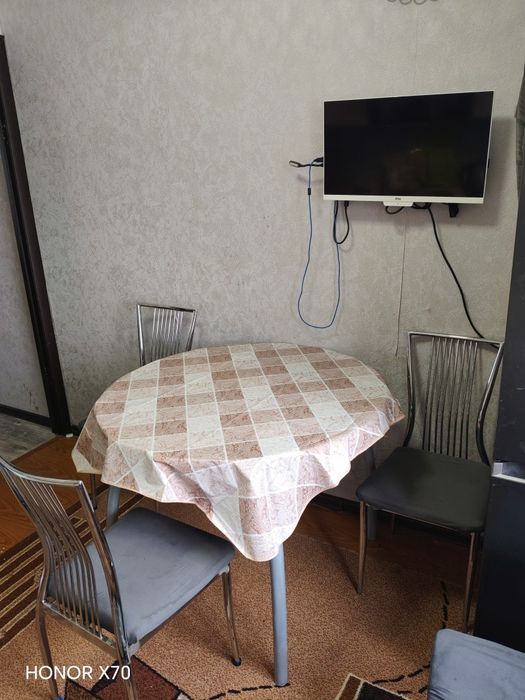 Продам кухонный стол
