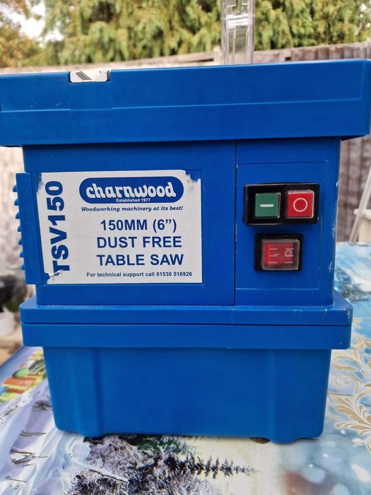 Продавам оригинален английски настолен циркуляр Charnwood TSV150 с вграден вакуум (Dust Free)