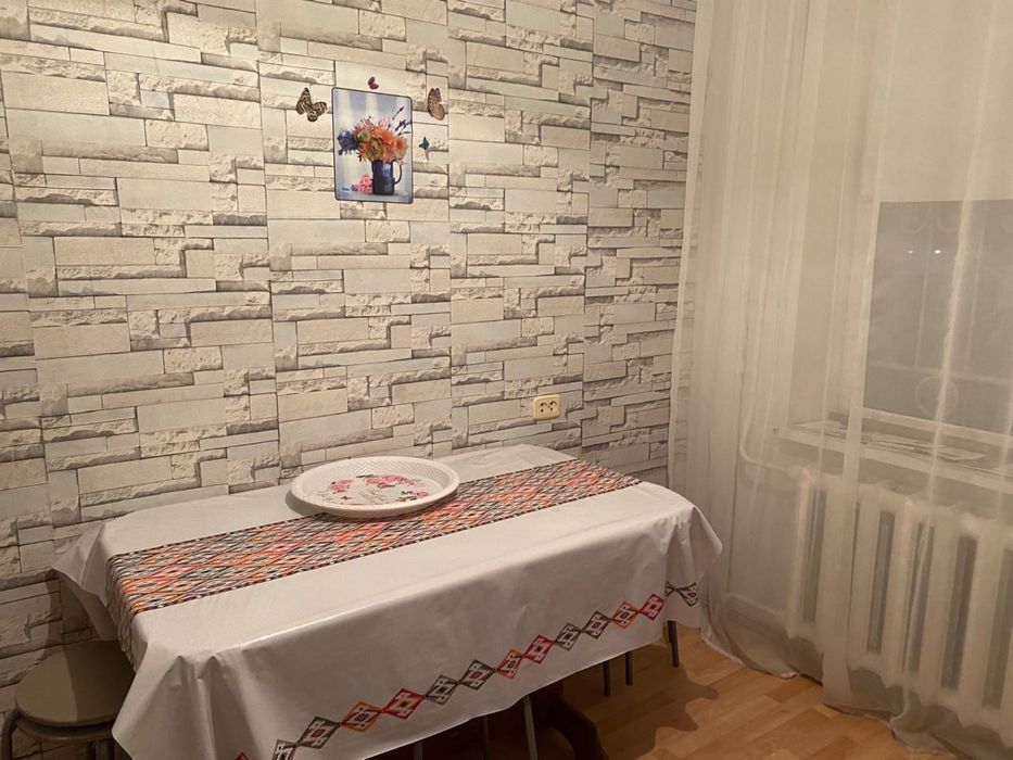 Сдам 4-х компантную квартиру