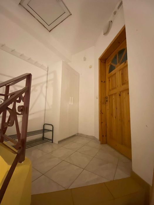 Собственик дава под наем етаж от къща в София