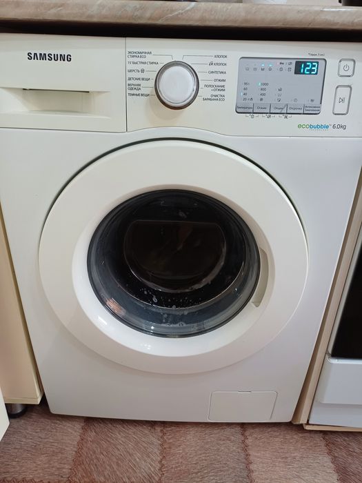Продам стиральную машинку