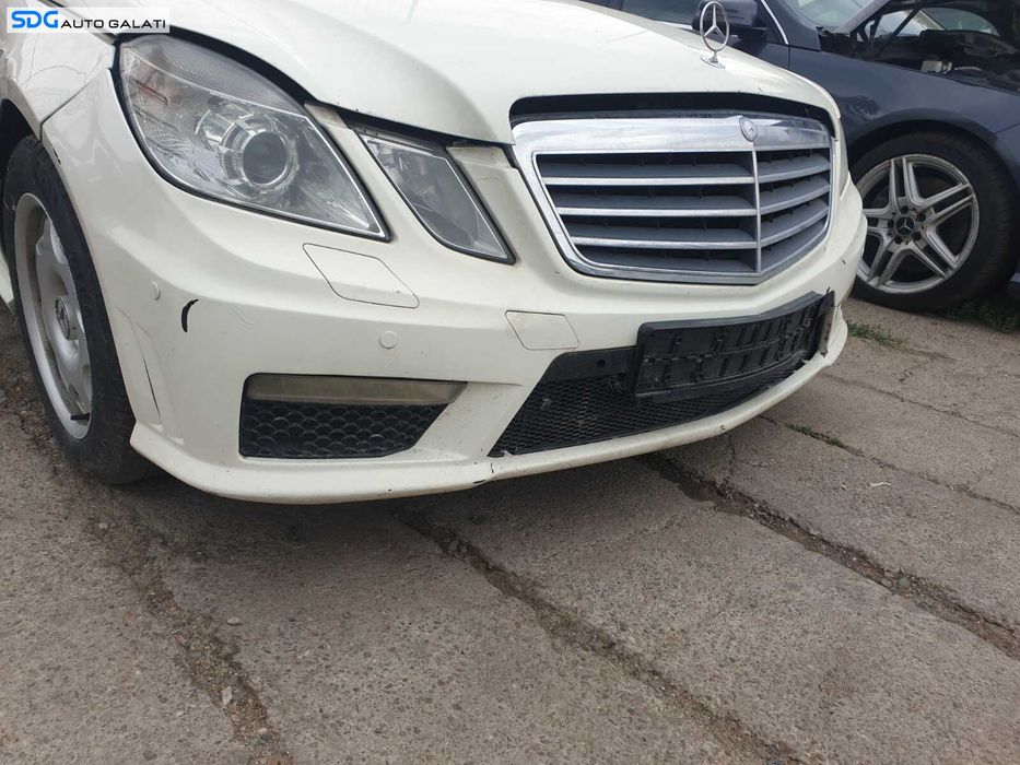Grila Centrala de pe Bara Spoiler Fata Mercedes Clasa E Class W212 E180 E200 E220 E250 E300 E320 2009 - 2013 [C8404]