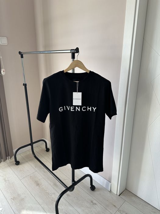Тениска Givenchy