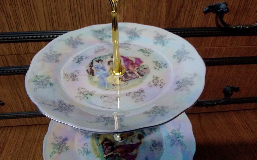 Продам посуду на подарок